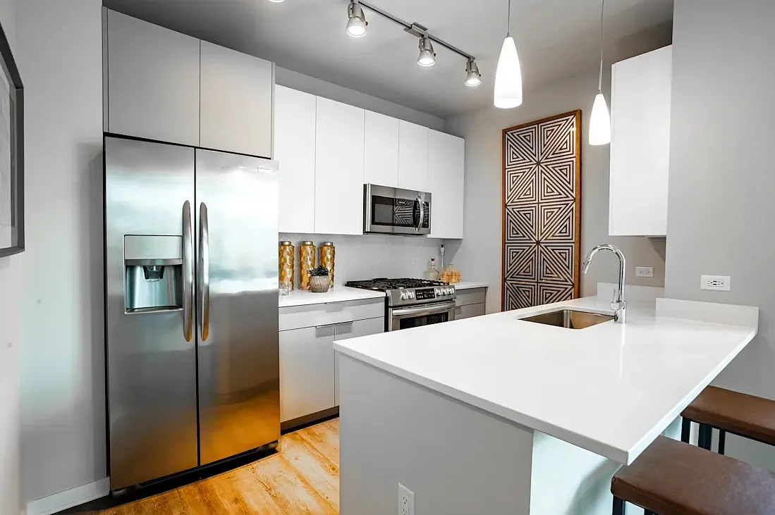 1 bed, 700 sqft, $2,264 — Photo 2