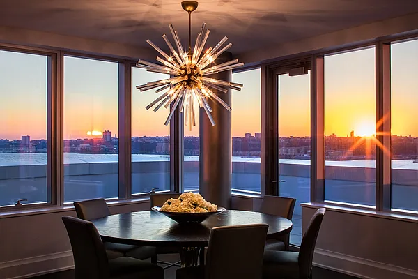 Sold by Extell Development Company (Legacy) | media 1