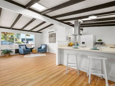 909 Aipo St, Honolulu, HI, 96825