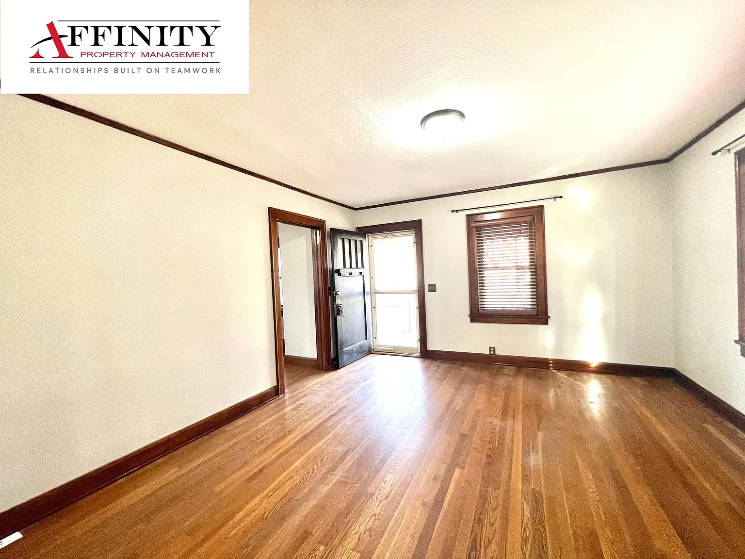 4 bed, 1828 sqft, $2,450 — Photo 4