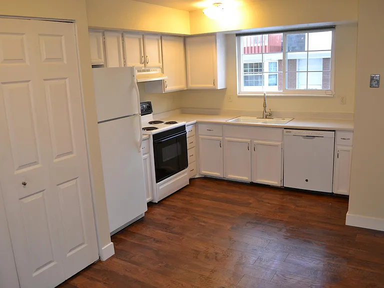 638 E Williamsburg Park Cir — Photo 14