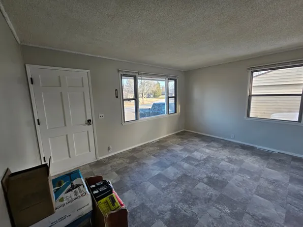 112 Hacar Pl SE, Grand Rapids, MN 55744