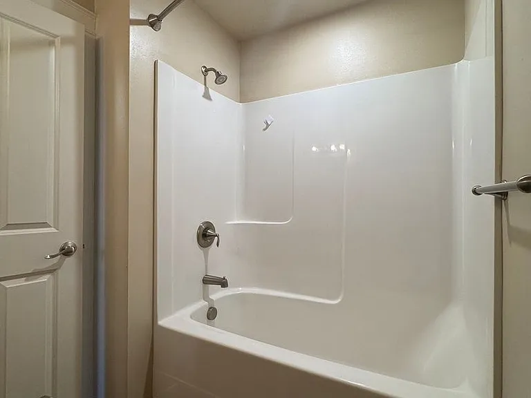 2225 N Airport Rd — Photo 31