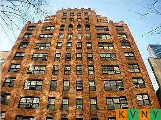 Rented by KVNY Soho | media 1