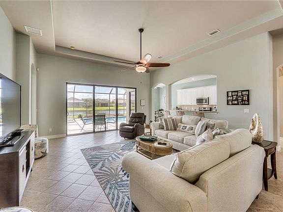 4th image of 12525 Astor Pl