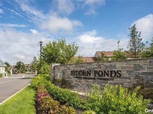 238 Pond View Lane #238, Smithtown, NY 11787