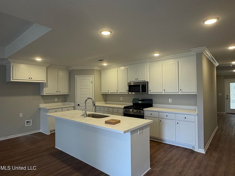 2nd image of 508 Stone Brook Pl