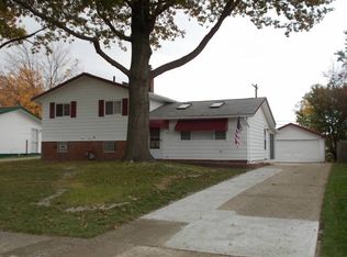 5567 Vickie Ln, Bedford Heights, OH