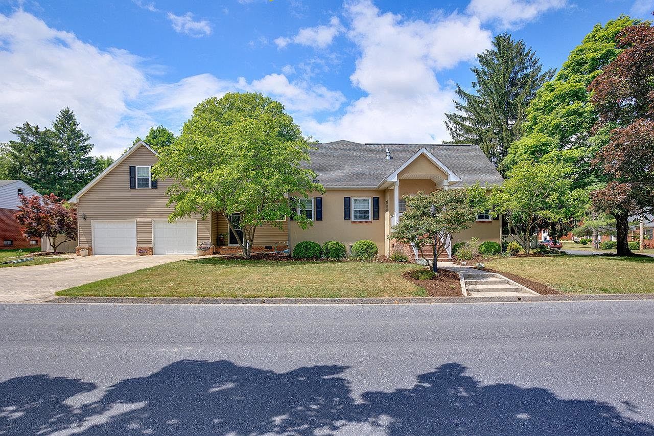 701 Chestnut Dr, Harrisonburg, VA 22801 Zillow