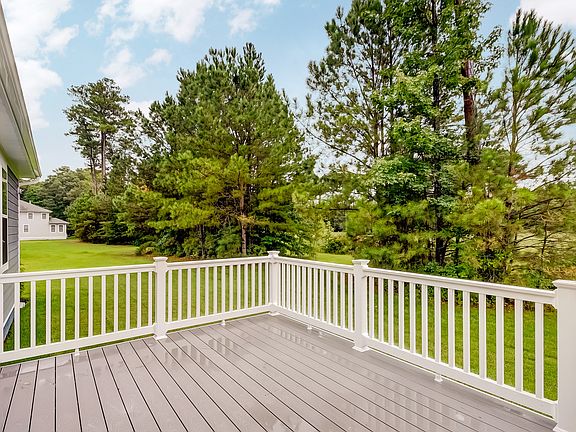 Deck for outdoor entertaining