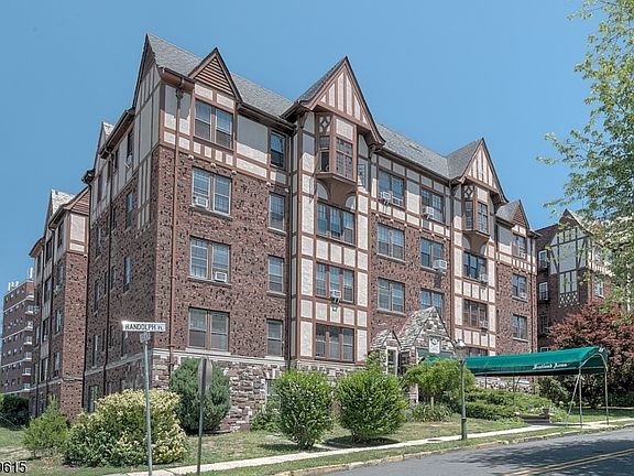5th image of 55 Randolph Place Unit 300 #300