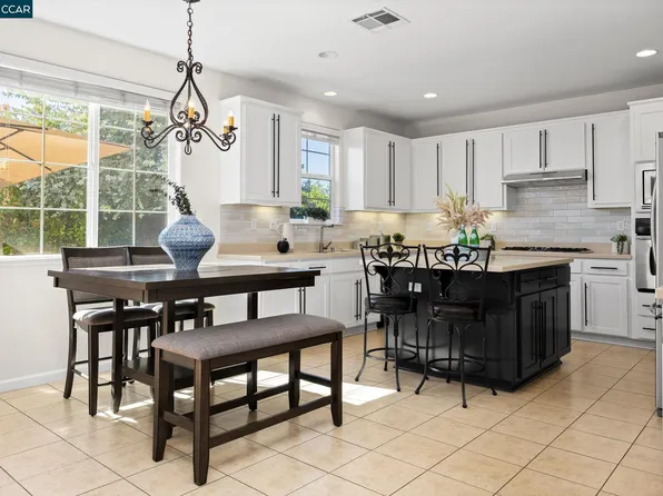 104 Silva Ct, Martinez, CA 94553