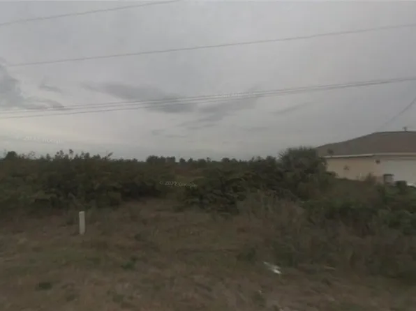 154 Peerless St, Lehigh Acres, FL 33974