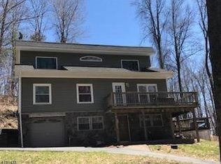 2 Black Oak Trl, Vernon, NJ 07462