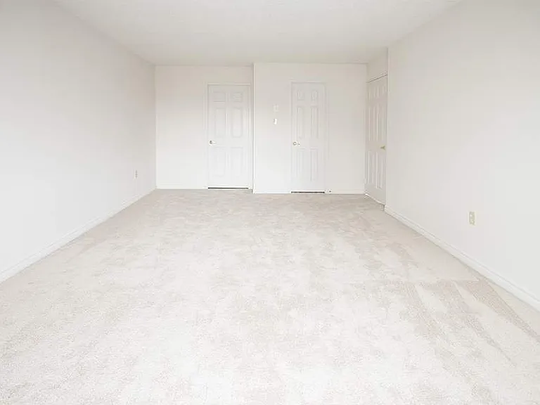 80 Capulet Ln — Photo 4