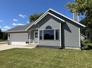 4912 Marsh Rd, Mc Farland, WI 53558