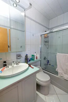 Rented by Voro NYC | media 33