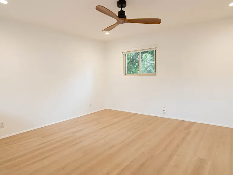 2604 Foothill Rd — Photo 26