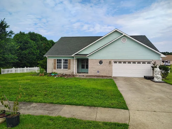 106 Nesting Ln, Raeford, NC 28376