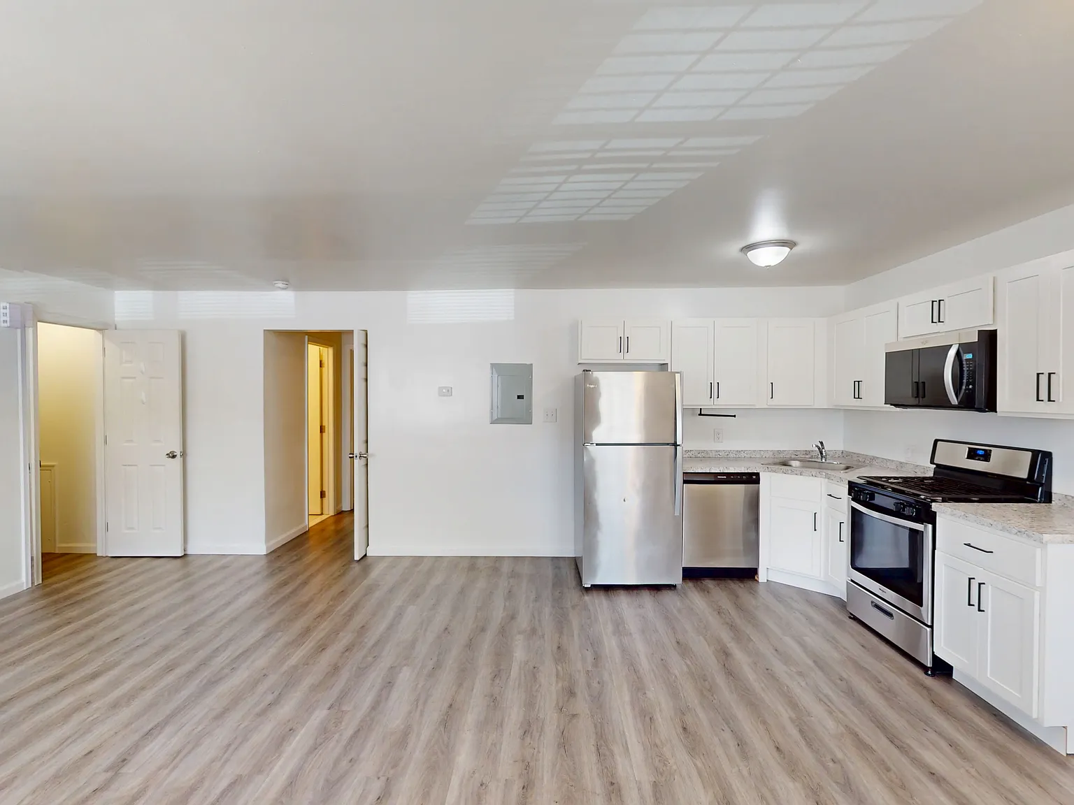 2 bed, $1,800 — Photo 4