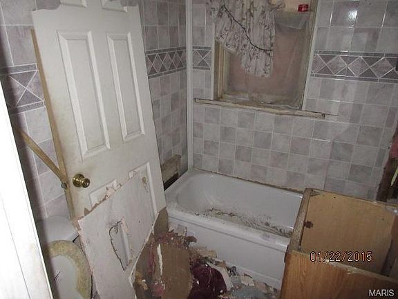 4th image of 1119 N Euclid Ave