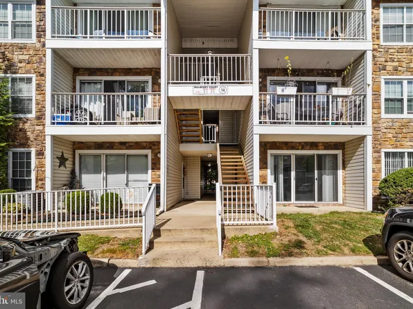 1 Mulberry Ct, Hamilton, NJ 08619