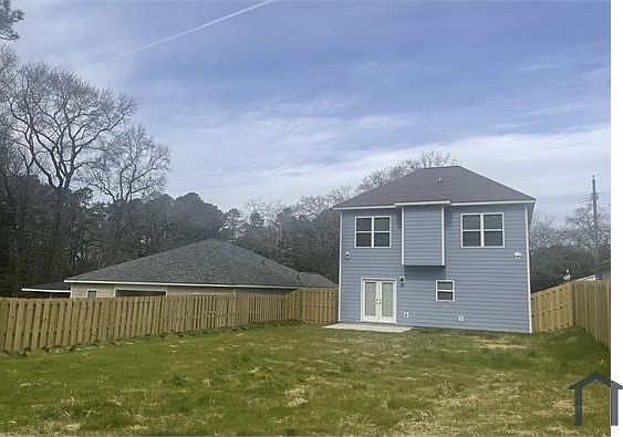3rd image of 2812 Hackle St