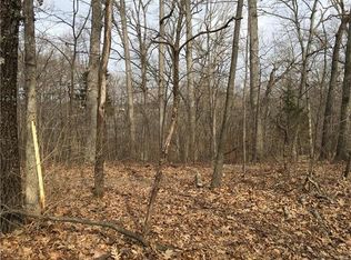 911 Hickory Ln, Fenton, MO 63026