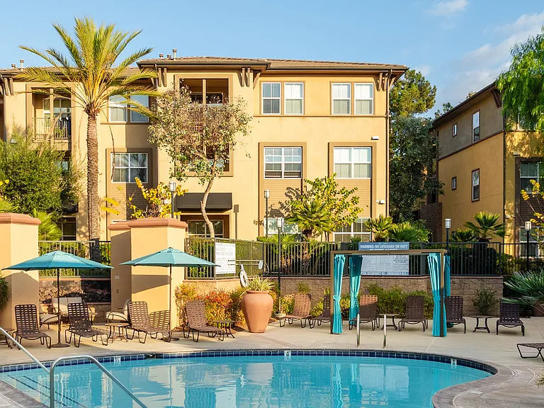 La Verne Village Luxury Apartment Homes — Photo 61