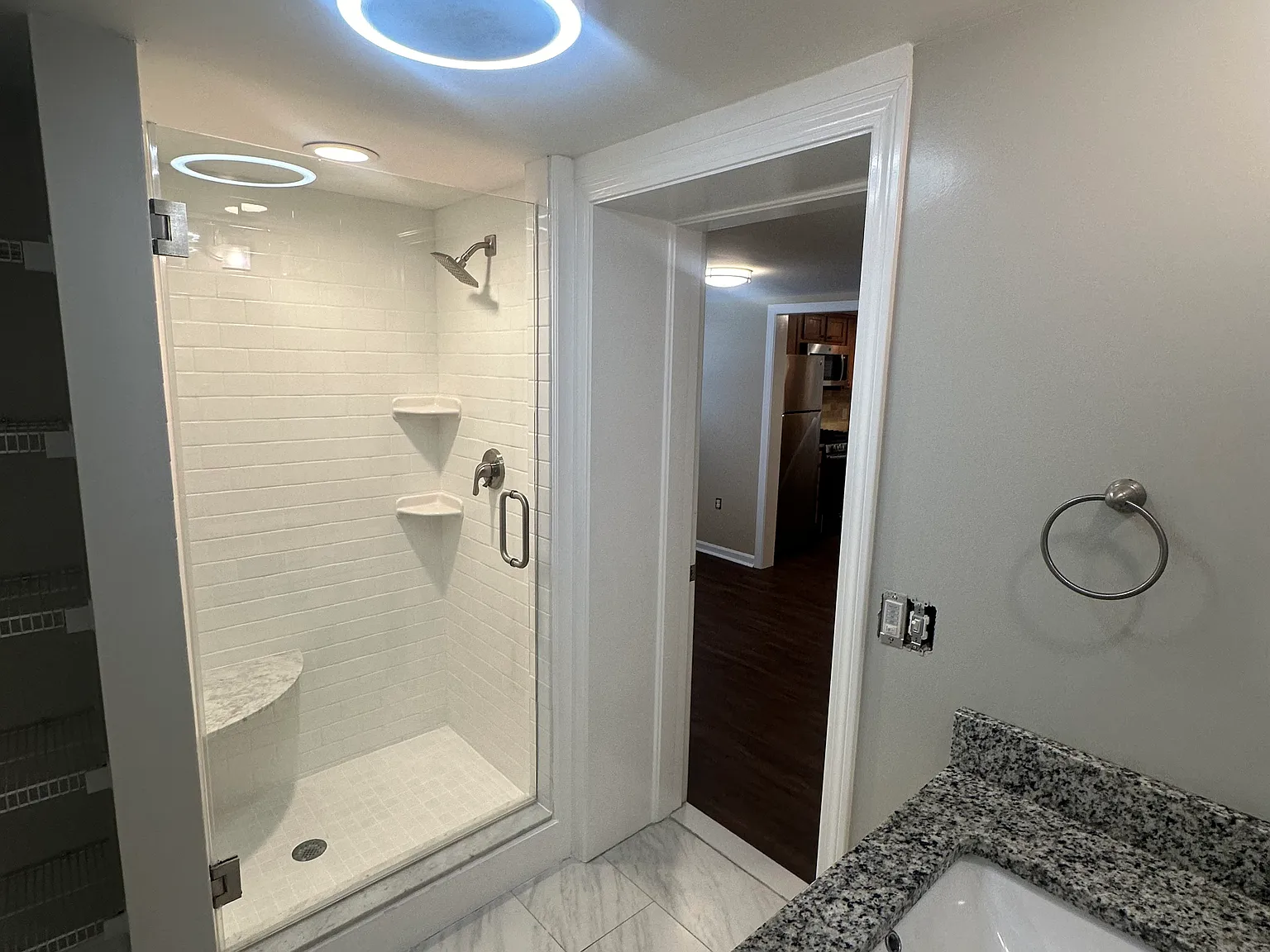 2 bed, 850 sqft, $2,400 — Photo 3