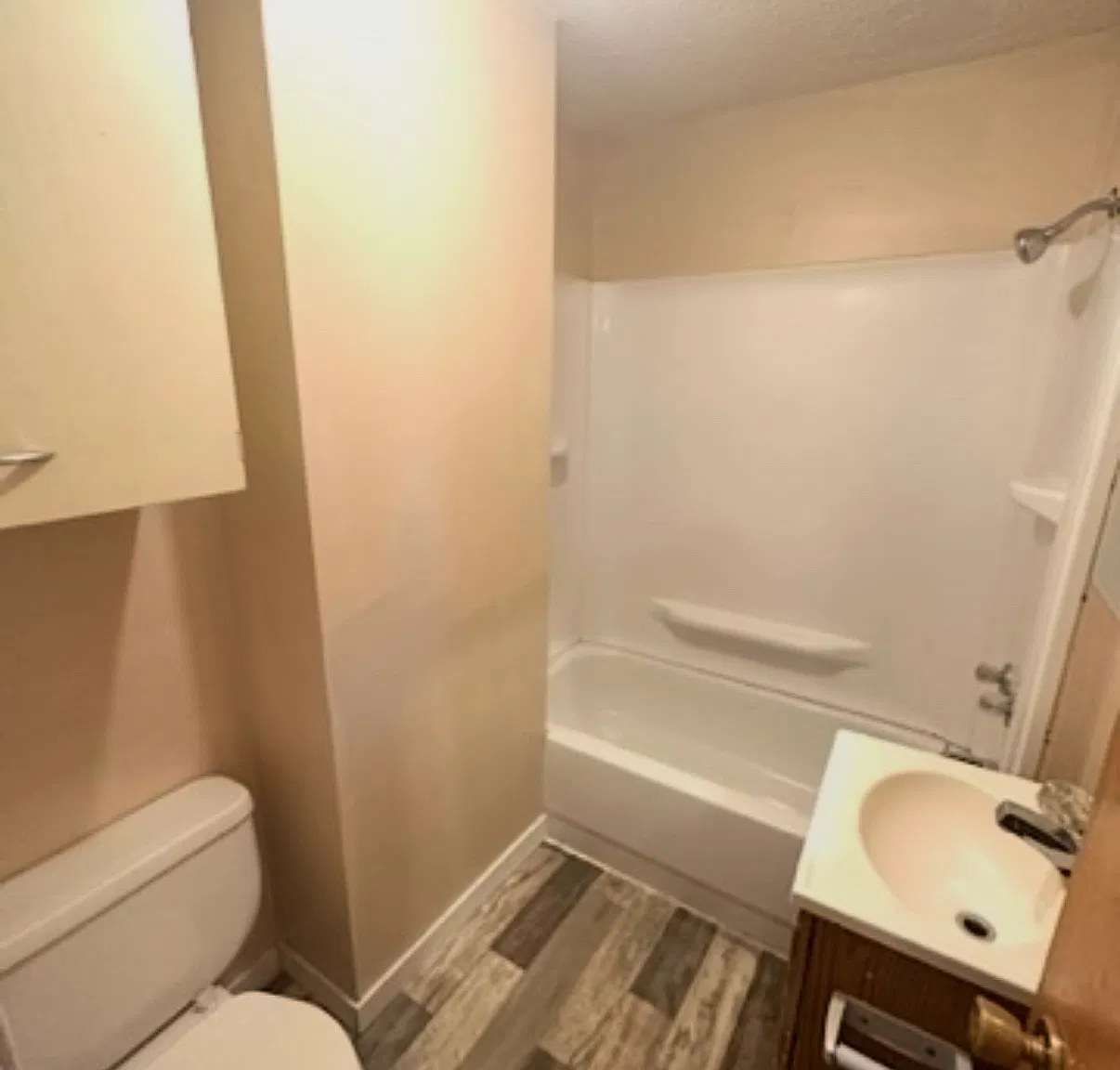 2 bed, $850 — Photo 4
