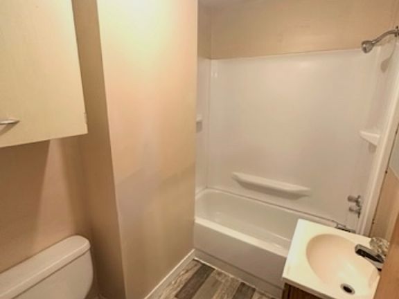4th image of 2604 Faraon St APT 2606