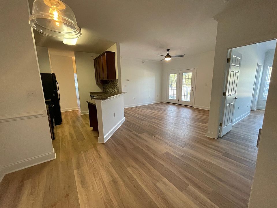 Open Floor Plan - Kichen, Dining, Living Room