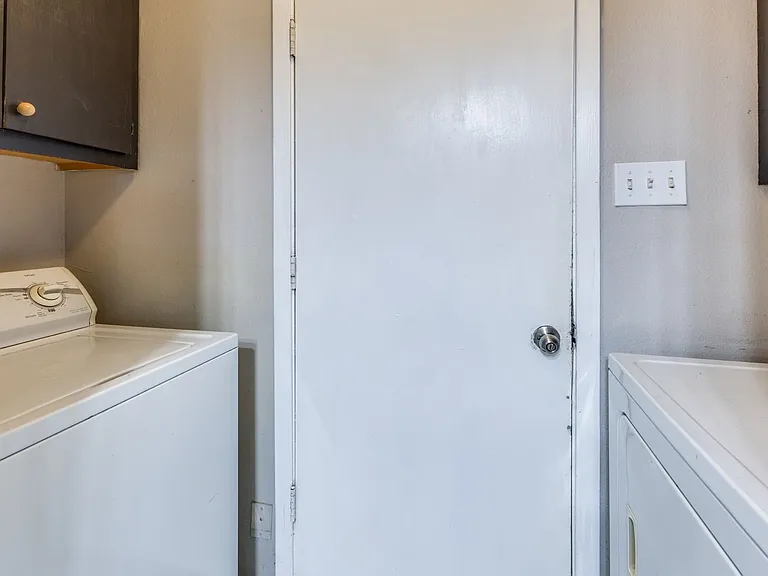 8602 Skyview — Photo 20
