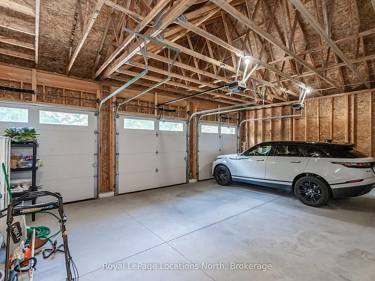 15 Pinecone Ave — Photo 39