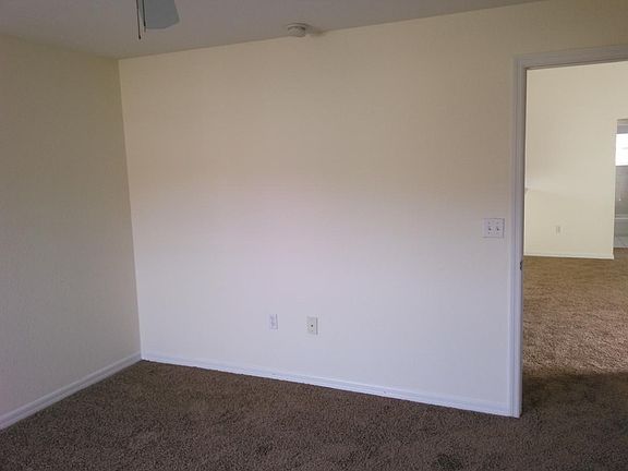 5th image of 630 Kangaroo Dr