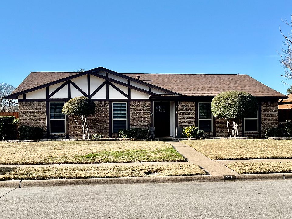 1st image of 557 Doral Pl