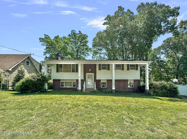 17 Villanova Drive, Jackson, NJ 08527