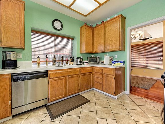 5th image of 8104 Delft Ct
