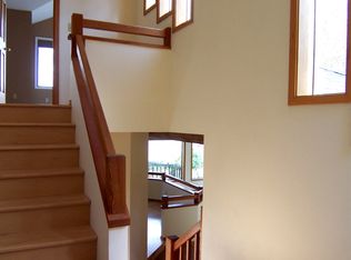 7244 Humphrey Rd, Clinton, WA 98236