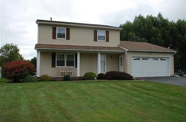 1st image of 52 Foxshire Ln