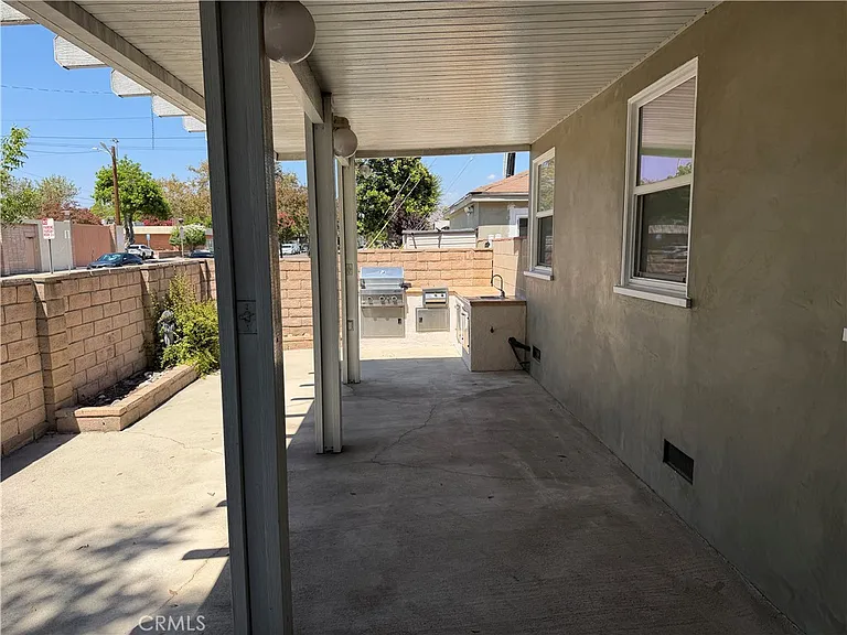 3017 W Victory Blvd — Photo 20