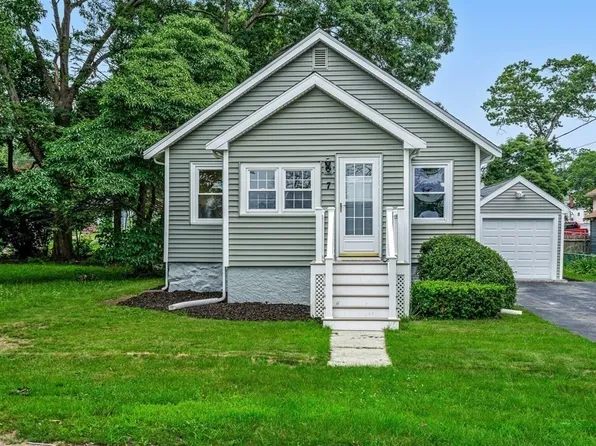 7 Pauline St, Randolph, MA 02368