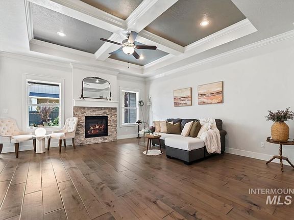 5th image of 3345 E Mardia St