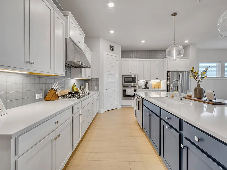 8517 Grenadier Dr — Photo 6