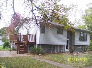 225 N Main St, Packwood, IA 52580