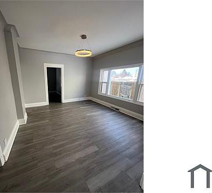 3rd image of 574 Thurston St