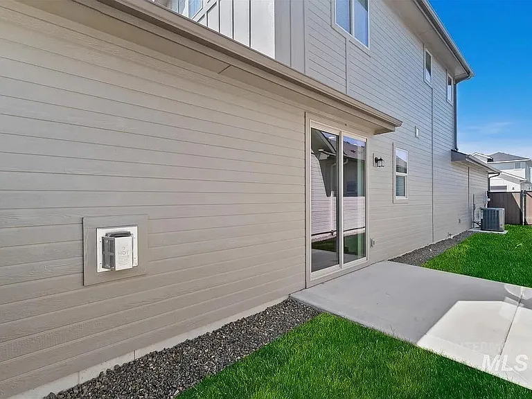2300 E Valensole St — Photo 5