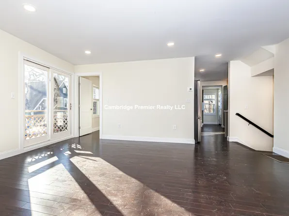 48 Caldwell Rd #1, Waltham, MA 02453