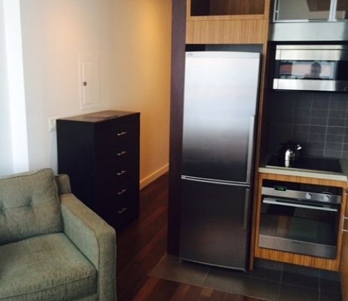 4th image of 606 W 42nd St